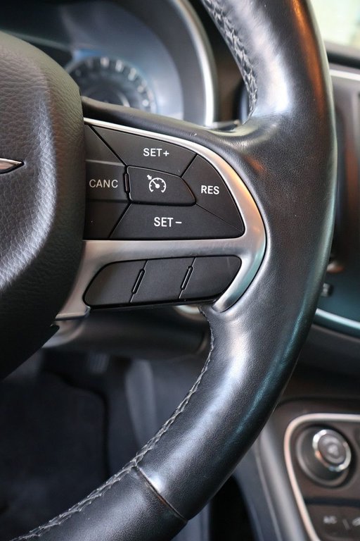 2016 Chrysler 200 Limited CERTIFIÉ ET INSPECTÉ in Montreal, Quebec - 13 - w1024h768px