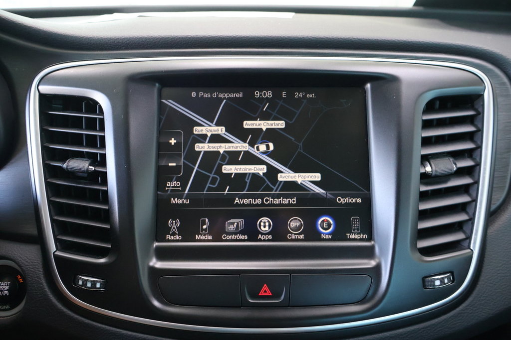 2016 Chrysler 200 Limited CERTIFIÉ ET INSPECTÉ in Montreal, Quebec - 14 - w1024h768px