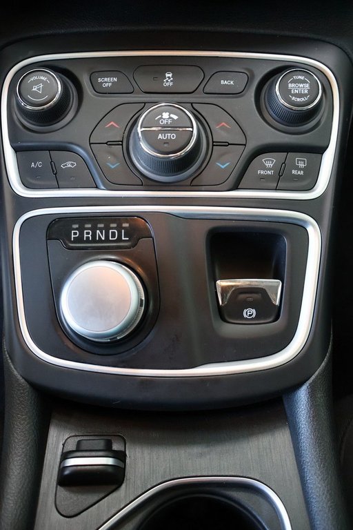 2016 Chrysler 200 Limited CERTIFIÉ ET INSPECTÉ in Montreal, Quebec - 17 - w1024h768px