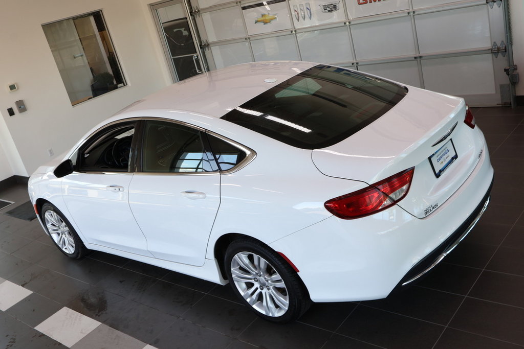 2016 Chrysler 200 Limited CERTIFIÉ ET INSPECTÉ in Montreal, Quebec - 21 - w1024h768px