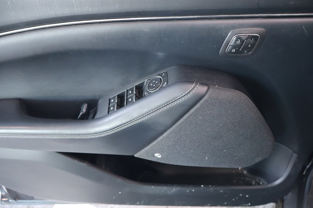 Ford Mustang Mach-E  2021 à Montréal, Québec - 19 - w1024h768px