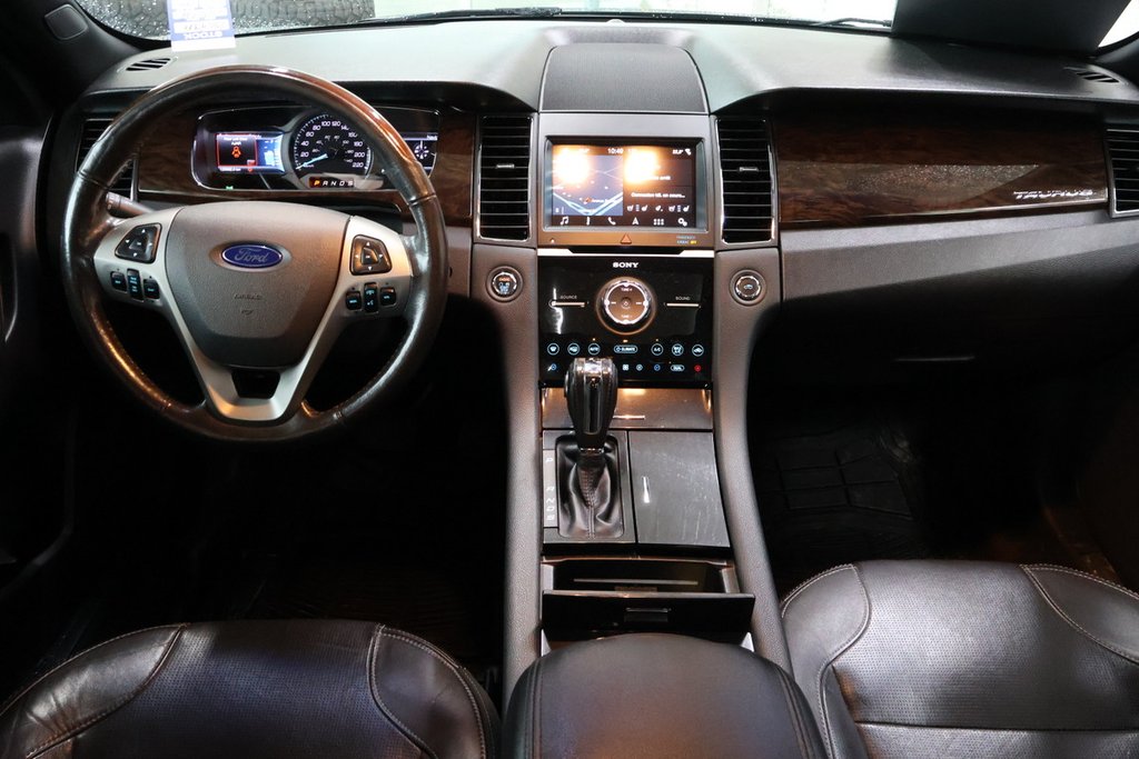 Ford Taurus LIMITED AWD 2016 à Montréal, Québec - 3 - w1024h768px