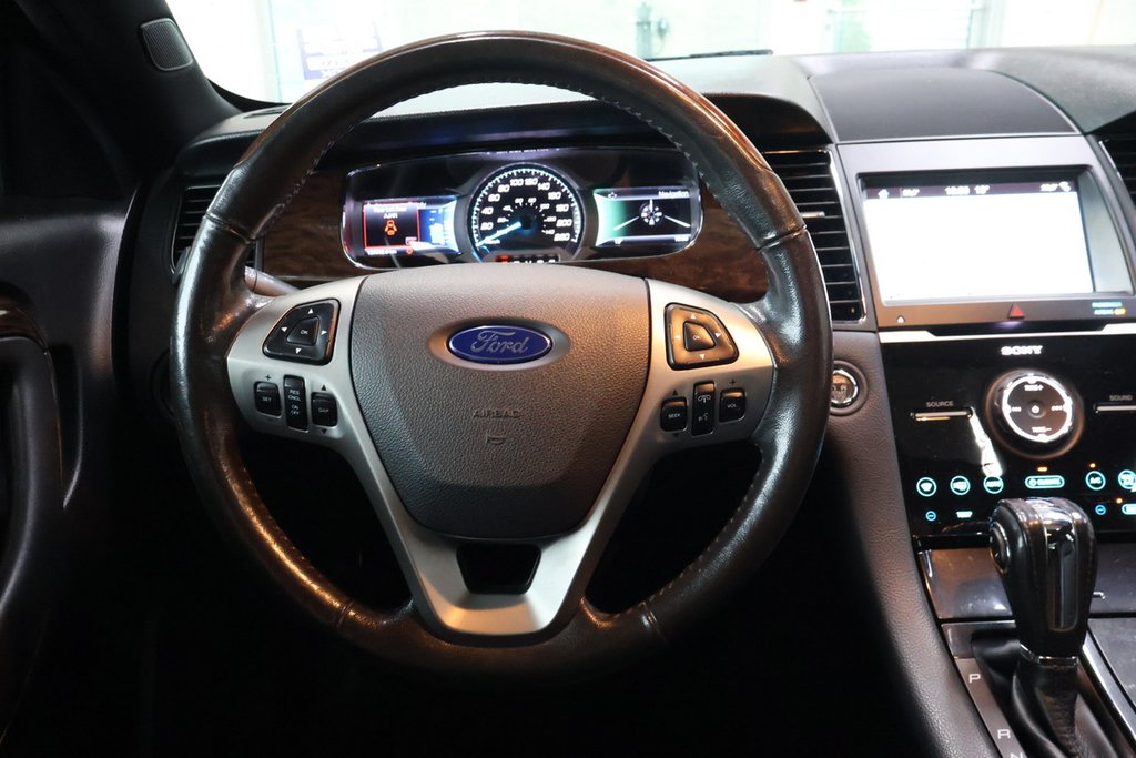 Ford Taurus LIMITED AWD 2016 à Montréal, Québec - 10 - w1024h768px
