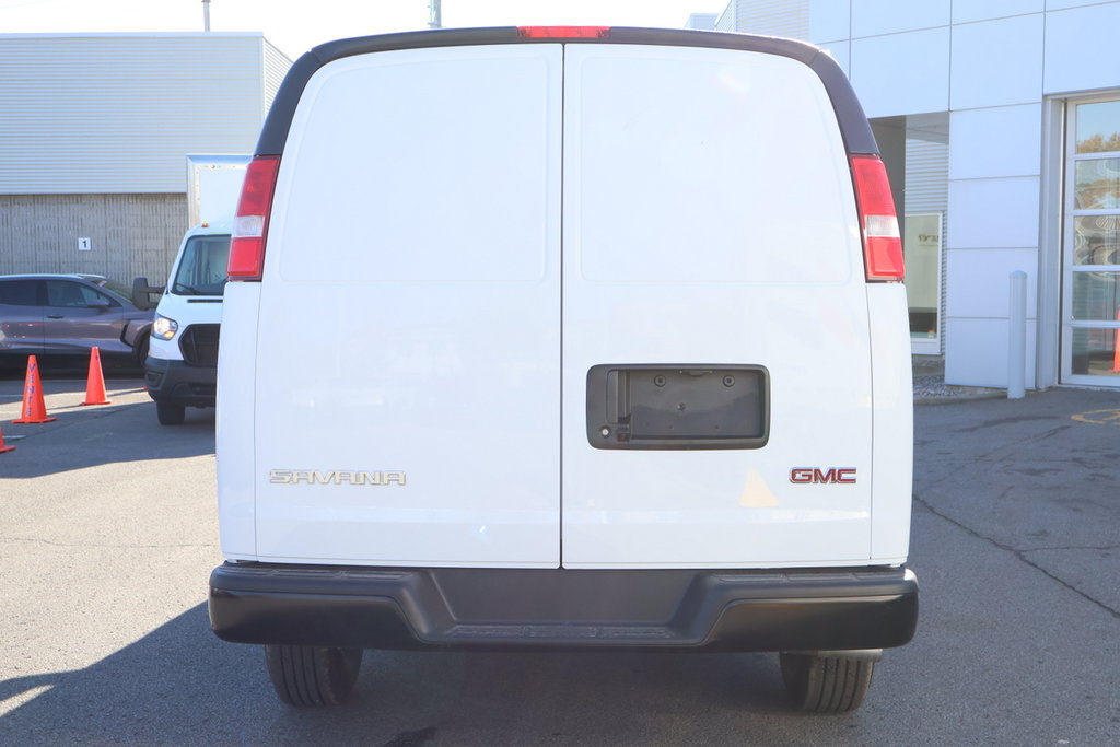 GMC Savana Cargo 2500  2024 à Montréal, Québec - 15 - w1024h768px