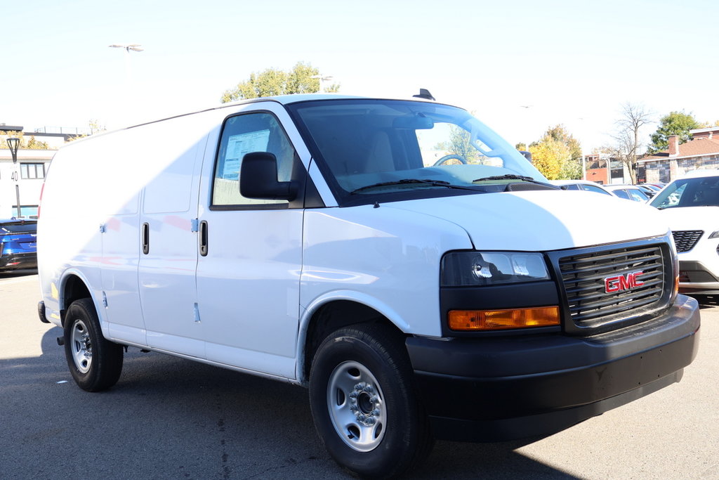 GMC Savana Cargo 2500  2024 à Montréal, Québec - 8 - w1024h768px