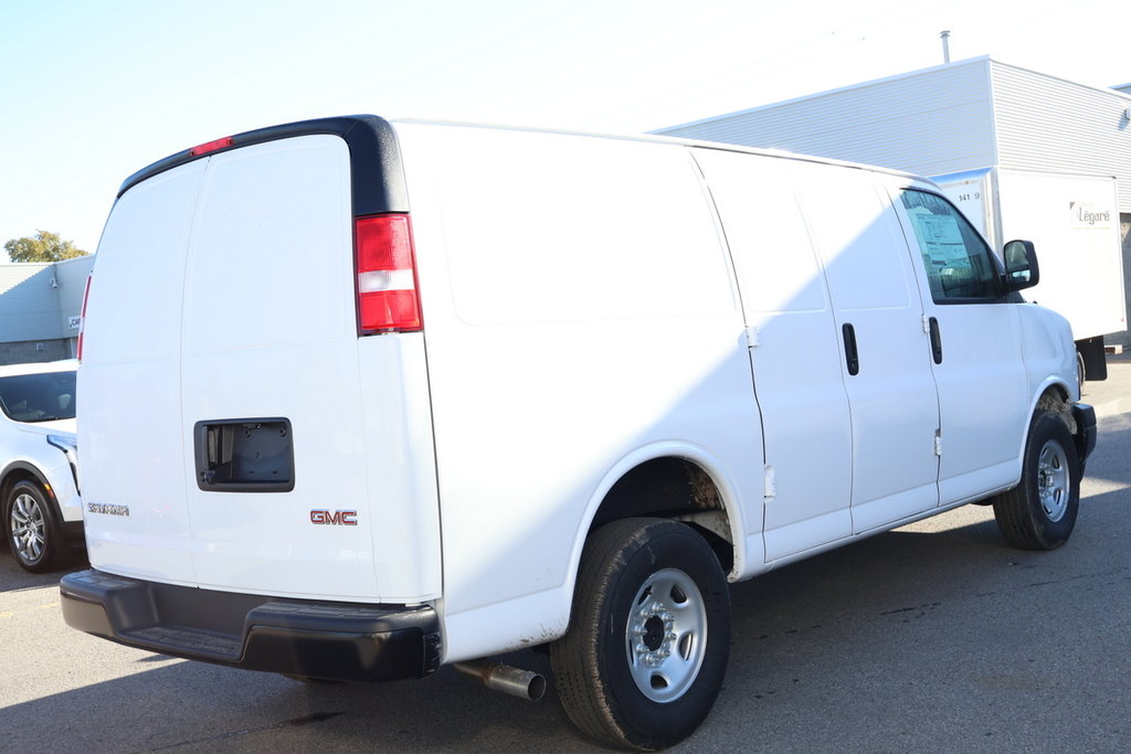 GMC Savana Cargo 2500  2024 à Montréal, Québec - 16 - w1024h768px