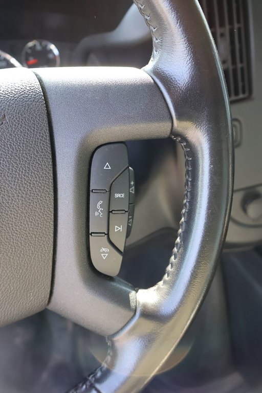 2023 GMC Savana Commercial Cutaway in Montreal, Quebec - 14 - w1024h768px