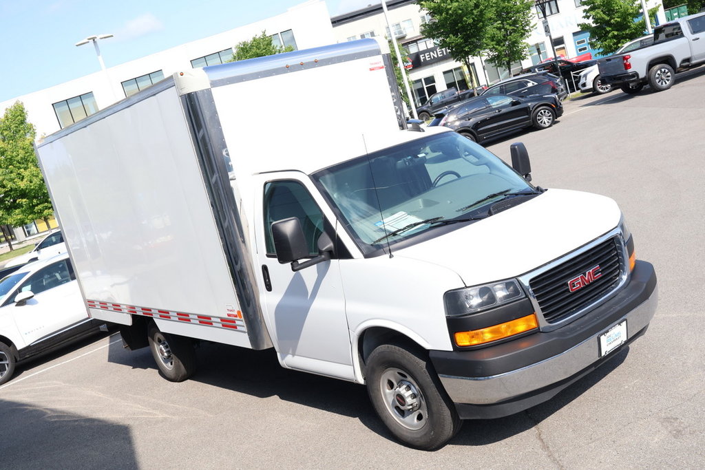 2023 GMC Savana Commercial Cutaway in Montreal, Quebec - 9 - w1024h768px
