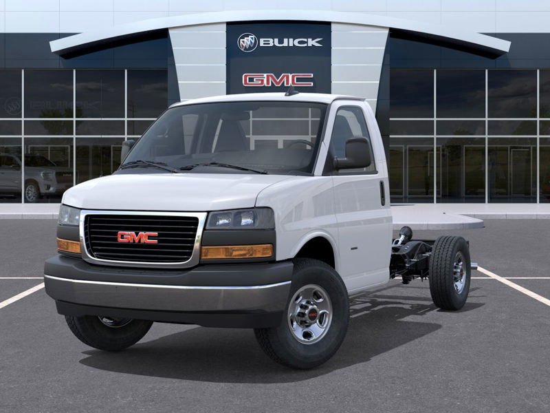 GMC Savana Cutaway 3500  2025 à Montréal, Québec - 6 - w1024h768px