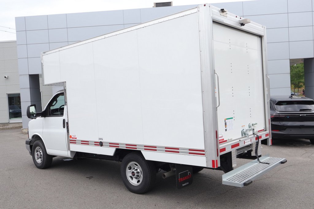 2026 GMC Savana Cutaway 3500 in Montreal, Quebec - 15 - w1024h768px