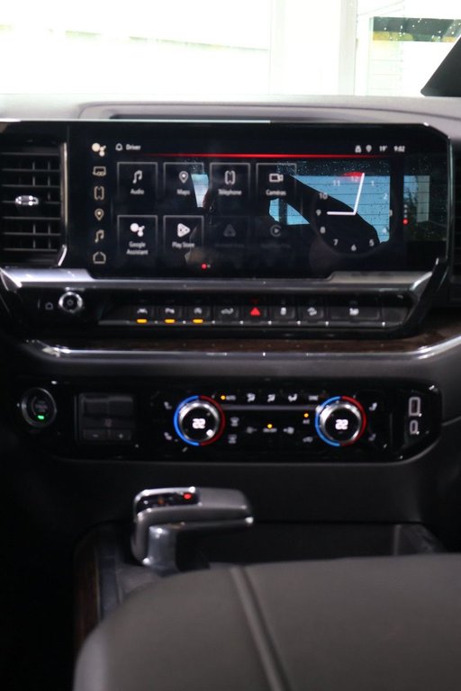 GMC Sierra 1500  2023 à Montréal, Québec - 5 - w1024h768px