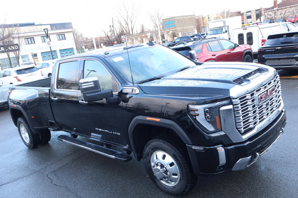 2025 GMC Sierra 3500 HD in Montreal, Quebec - 9 - w1024h768px