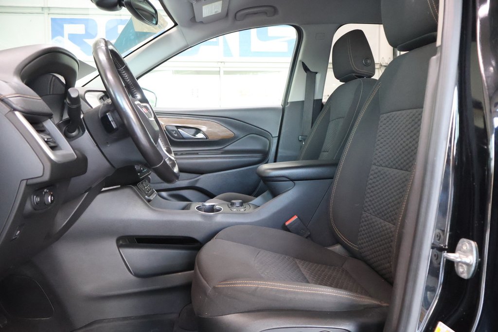 GMC Terrain  2021 à Montréal, Québec - 2 - w1024h768px