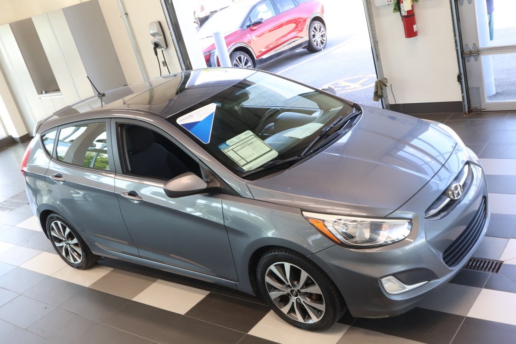 2017 Hyundai Accent in Montreal, Quebec - 10 - w1024h768px