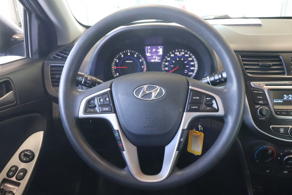 2017 Hyundai Accent in Montreal, Quebec - 11 - w1024h768px