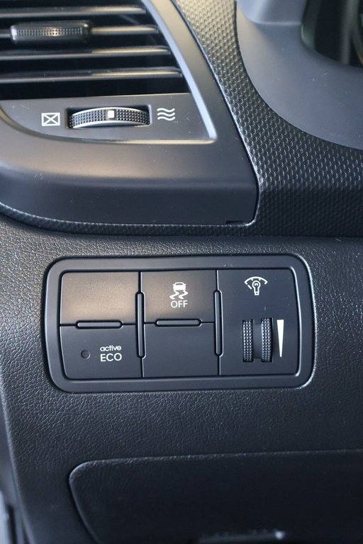 2017 Hyundai Accent in Montreal, Quebec - 17 - w1024h768px