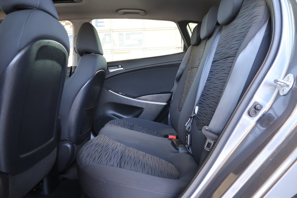 2017 Hyundai Accent in Montreal, Quebec - 19 - w1024h768px