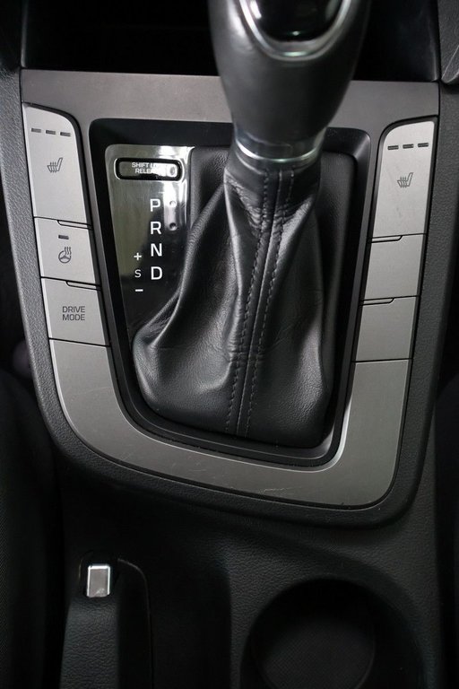 2020 Hyundai Elantra in Montreal, Quebec - 18 - w1024h768px