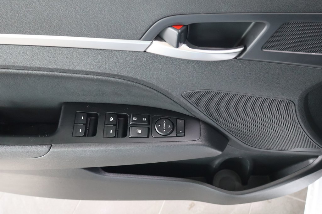 2020 Hyundai Elantra in Montreal, Quebec - 20 - w1024h768px