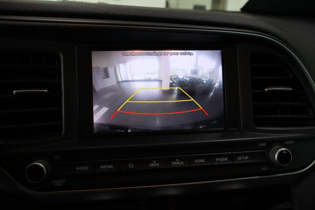 2020 Hyundai Elantra in Montreal, Quebec - 14 - w1024h768px