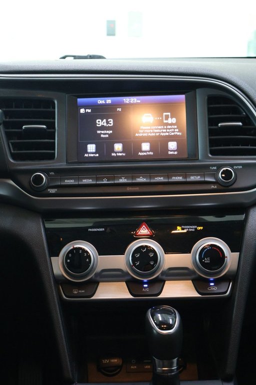 2020 Hyundai Elantra in Montreal, Quebec - 5 - w1024h768px