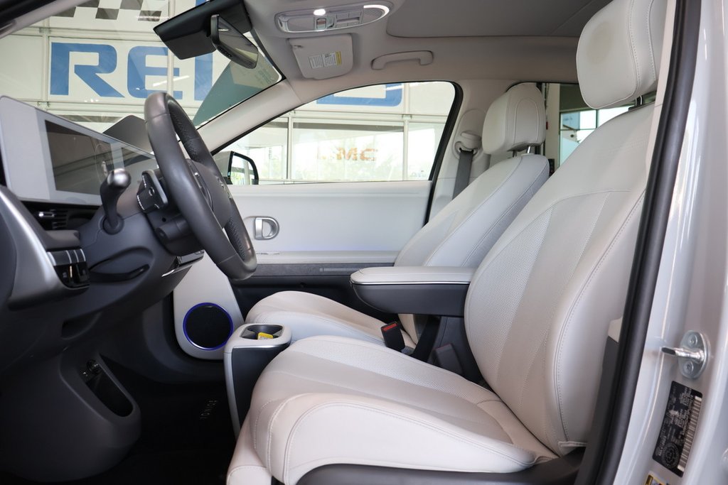 2023 Hyundai Ioniq 5 in Montreal, Quebec - 2 - w1024h768px
