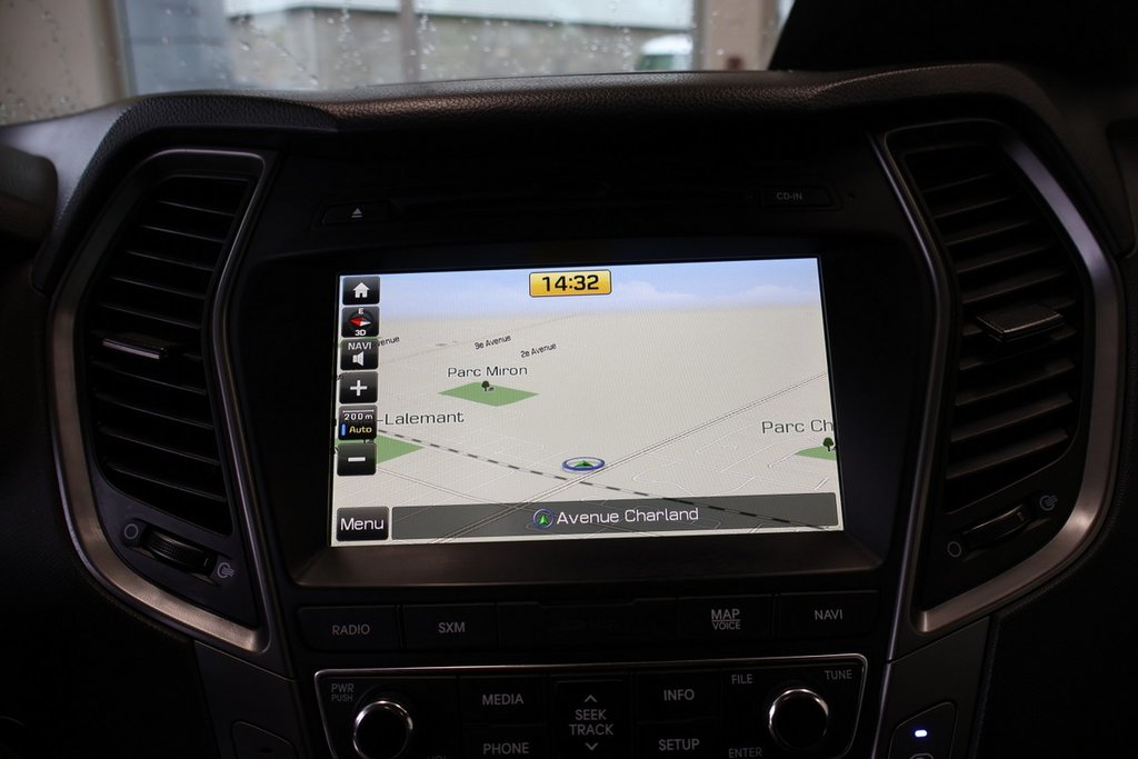 2017 Hyundai Santa Fe Sport in Montreal, Quebec - 17 - w1024h768px