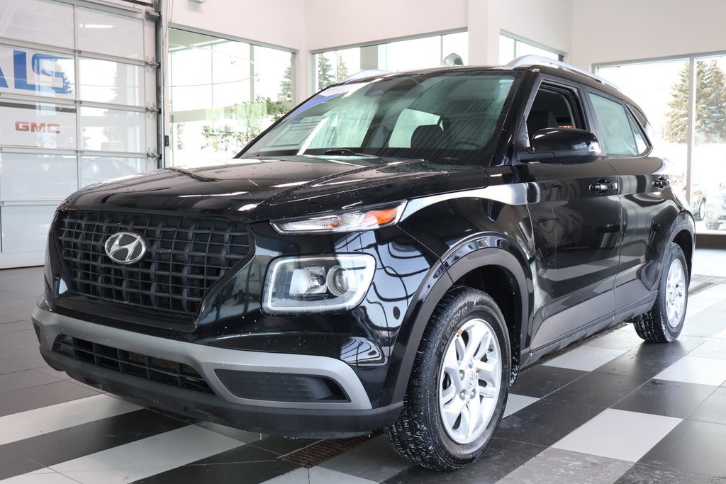 Hyundai Venue  2023 à Montréal, Québec - 1 - w1024h768px