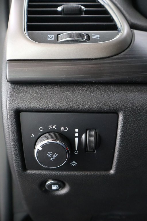 2021 Jeep Grand Cherokee in Montreal, Quebec - 19 - w1024h768px