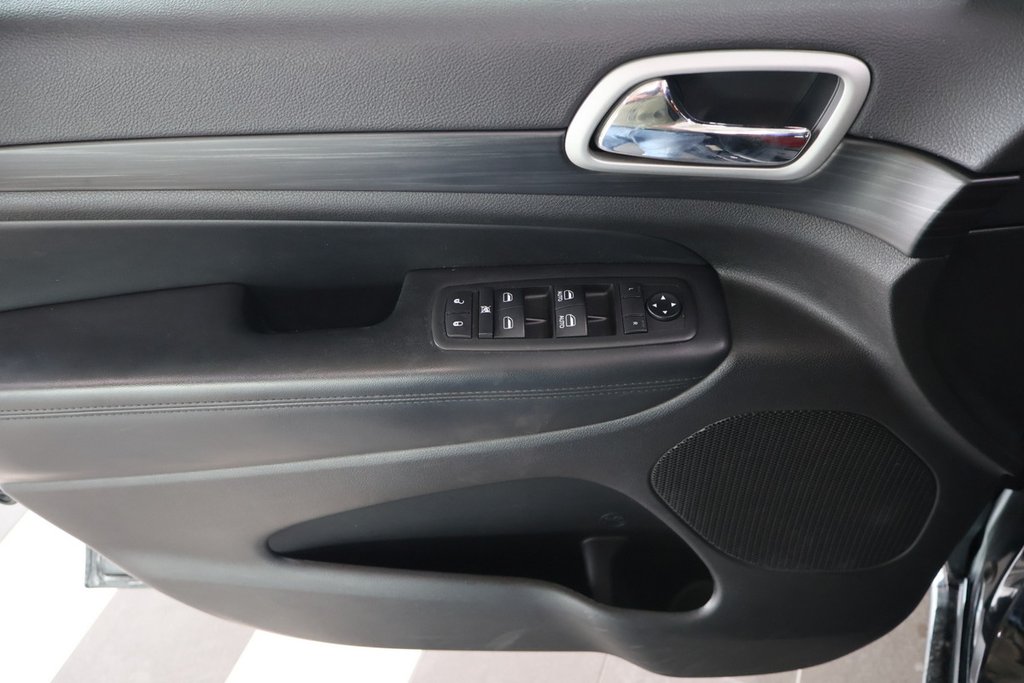 2021 Jeep Grand Cherokee in Montreal, Quebec - 20 - w1024h768px