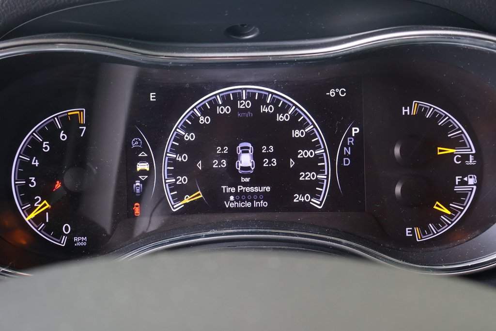 2021 Jeep Grand Cherokee 80th Anniversary Edition in Montreal, Quebec - 4 - w1024h768px