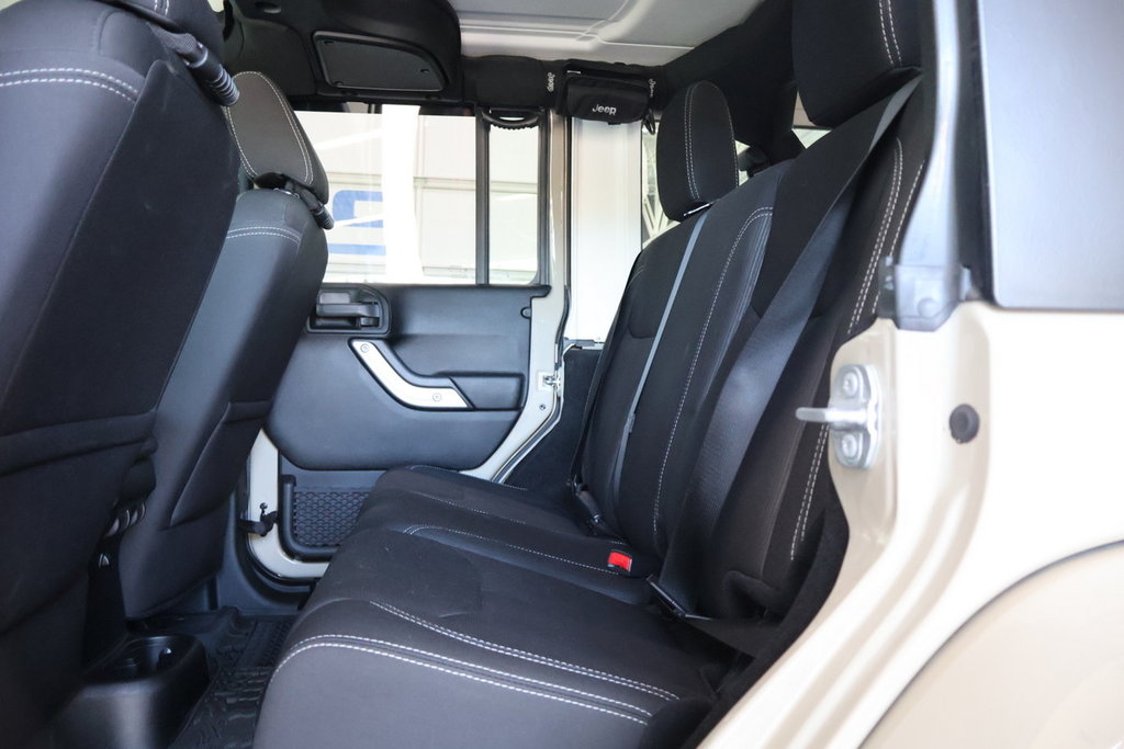 Jeep Wrangler Unlimited Sahara 2 TOITS CERTIFIÉ INSPECTÉ AUTOMATIQUE 2017 à Montréal, Québec - 18 - w1024h768px