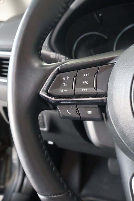 2020 Mazda CX-5 in Montreal, Quebec - 13 - w1024h768px