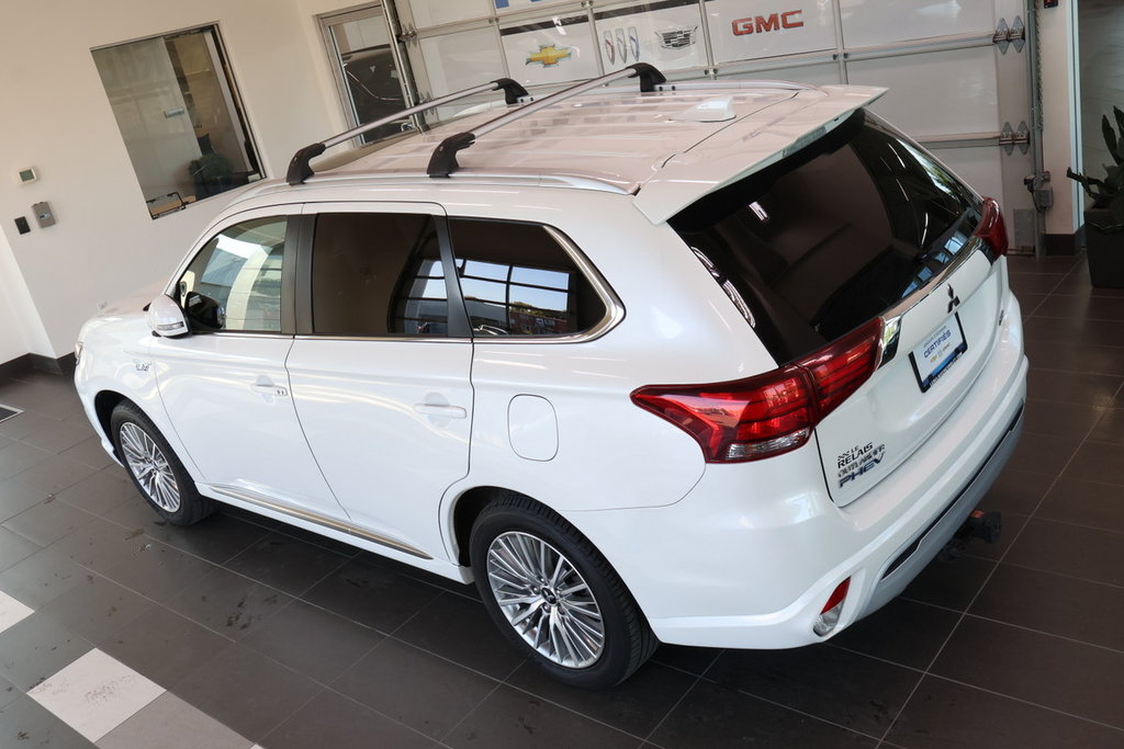 2020 Mitsubishi OUTLANDER PHEV in Montreal, Quebec - 24 - w1024h768px