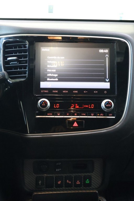 2020 Mitsubishi OUTLANDER PHEV in Montreal, Quebec - 5 - w1024h768px