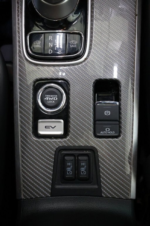 2020 Mitsubishi OUTLANDER PHEV in Montreal, Quebec - 20 - w1024h768px