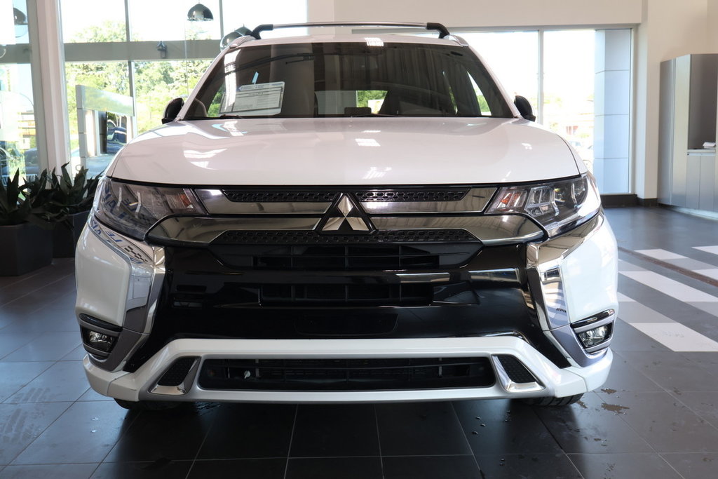 2020 Mitsubishi OUTLANDER PHEV in Montreal, Quebec - 9 - w1024h768px