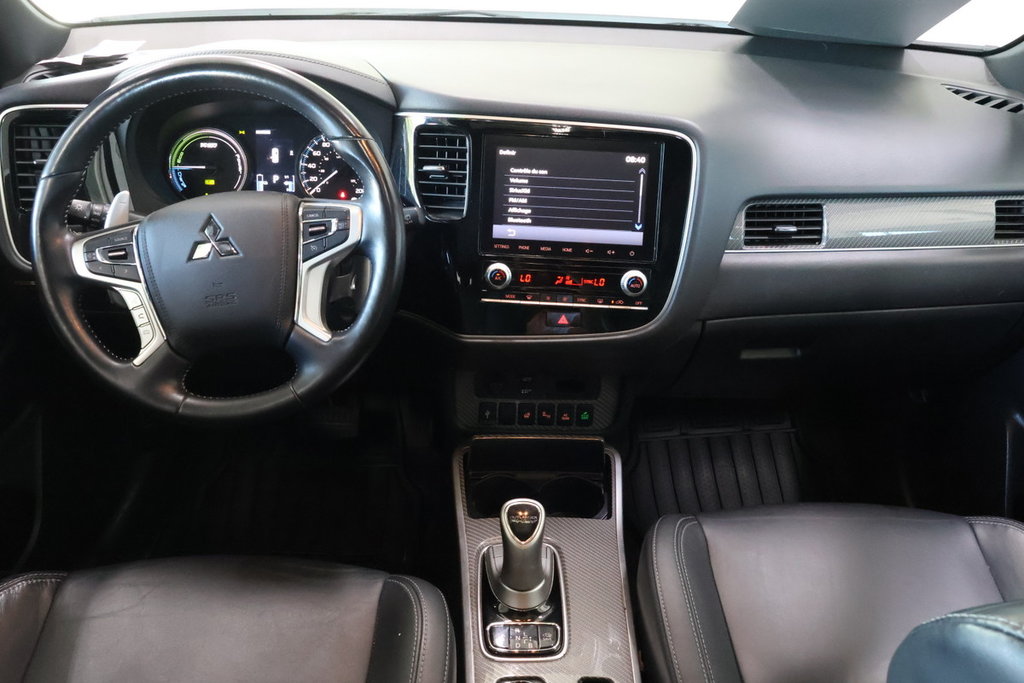 2020 Mitsubishi OUTLANDER PHEV in Montreal, Quebec - 3 - w1024h768px