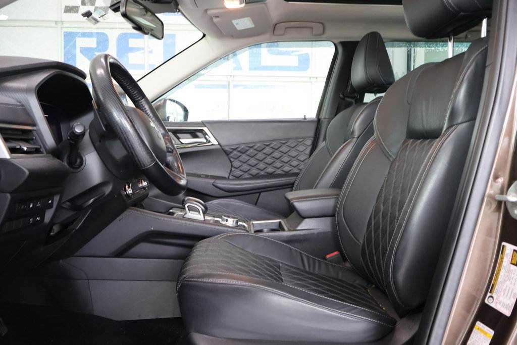 Mitsubishi OUTLANDER PHEV SEL CERTIFIÉ INSPECTÉ 2023 à Montréal, Québec - 2 - w1024h768px