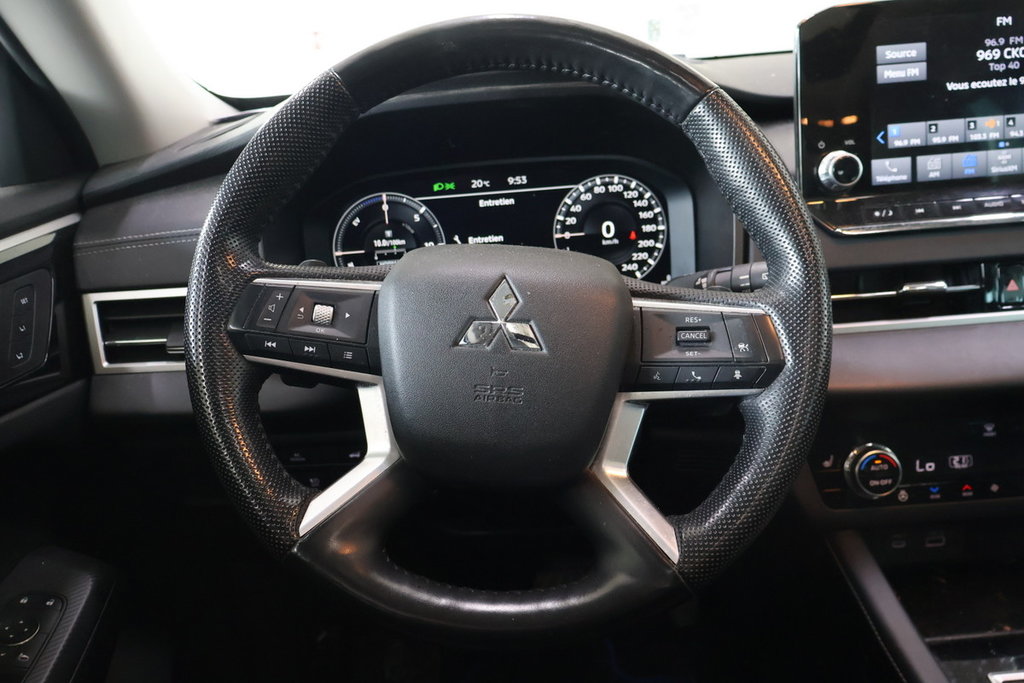 Mitsubishi OUTLANDER PHEV SEL CERTIFIÉ INSPECTÉ 2023 à Montréal, Québec - 11 - w1024h768px
