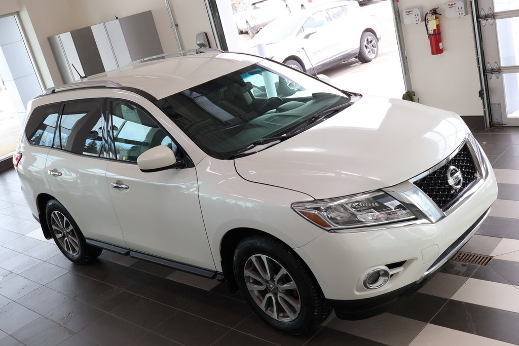 2015 Nissan Pathfinder in Montreal, Quebec - 9 - w1024h768px