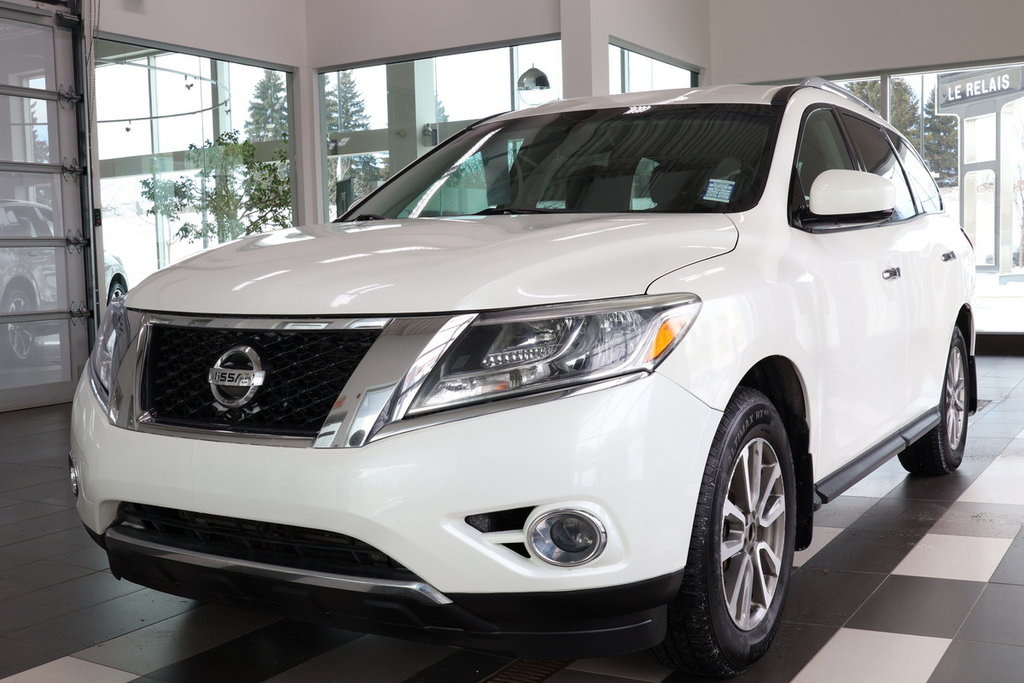 2015 Nissan Pathfinder in Montreal, Quebec - 1 - w1024h768px