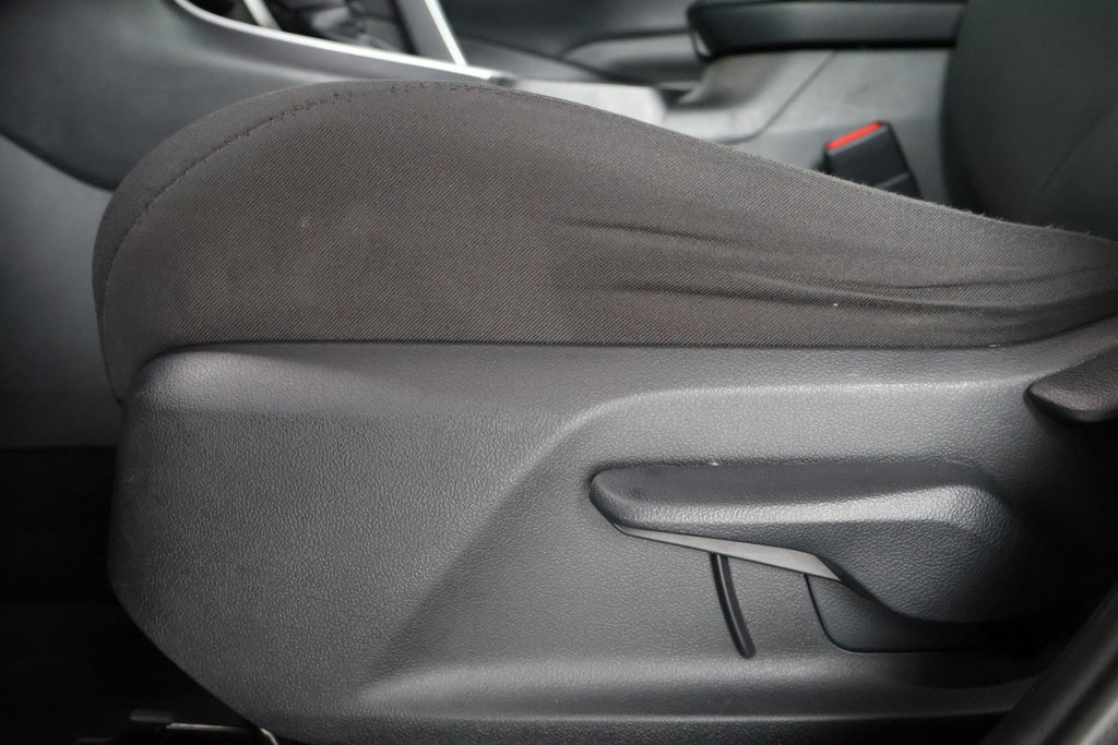 2019 Toyota RAV4 in Montreal, Quebec - 6 - w1024h768px