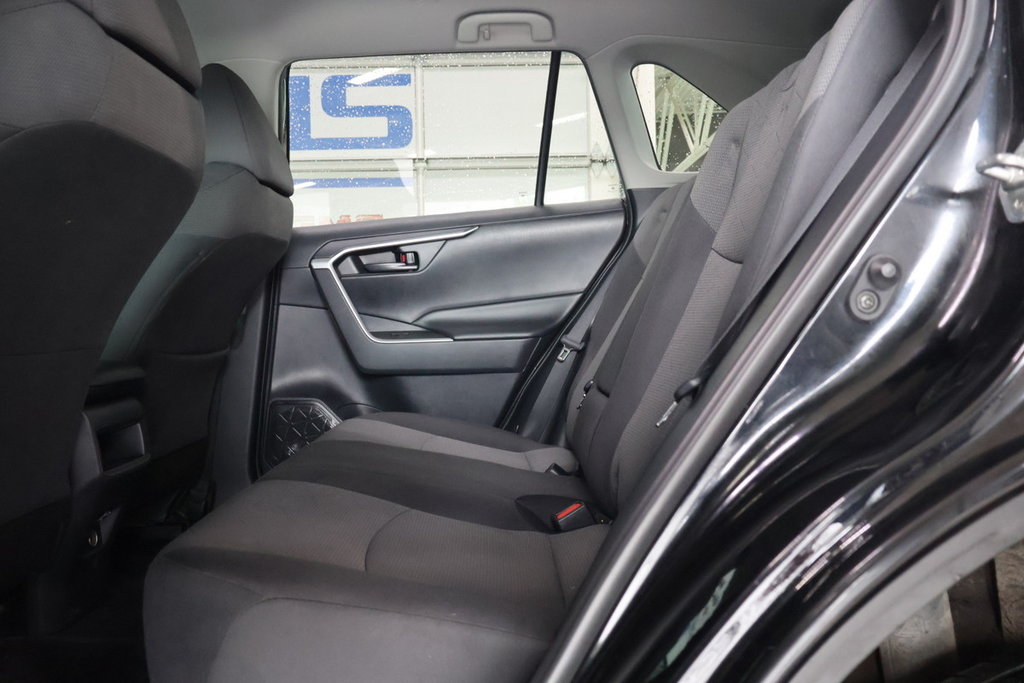 2019 Toyota RAV4 in Montreal, Quebec - 19 - w1024h768px