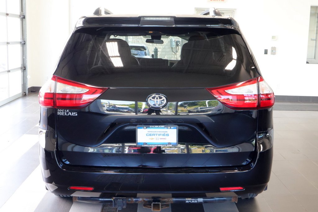 2018 Toyota Sienna in Montreal, Quebec - 20 - w1024h768px