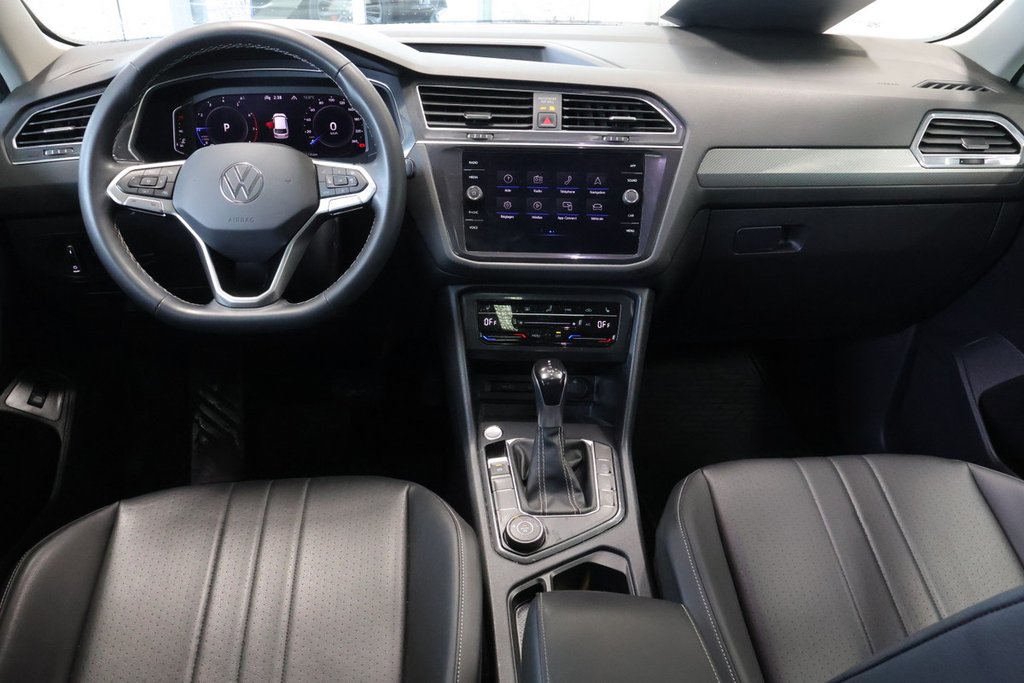 2022 Volkswagen Tiguan in Montreal, Quebec - 3 - w1024h768px