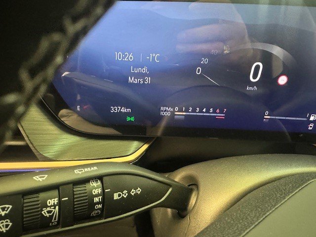 Buick ENVISION Sport Touring 2024 à L'Étang-du-Nord, Québec - 9 - w1024h768px
