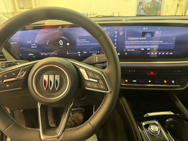 Buick ENVISION Sport Touring 2024 à L'Étang-du-Nord, Québec - 10 - w1024h768px