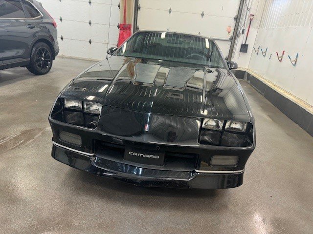 Chevrolet CAMARO IROQ Z CAMARO 1988 à L'Étang-du-Nord, Québec - 2 - w1024h768px