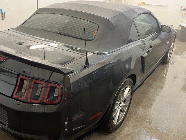 Ford Mustang GT  2013 à L'Étang-du-Nord, Québec - 7 - w1024h768px